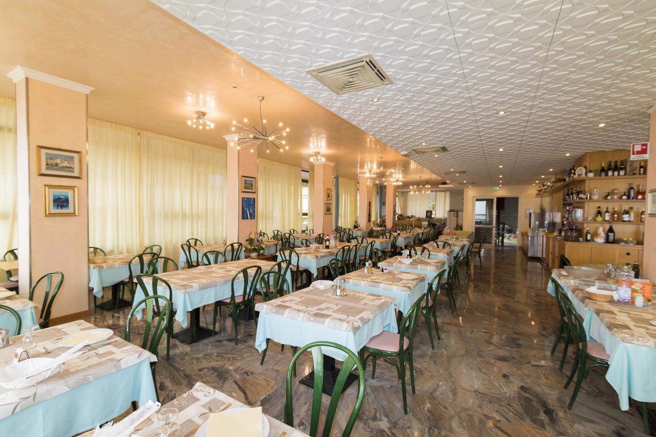 Hotel Marco Polo Беллария-Иджеа-Марина Экстерьер фото